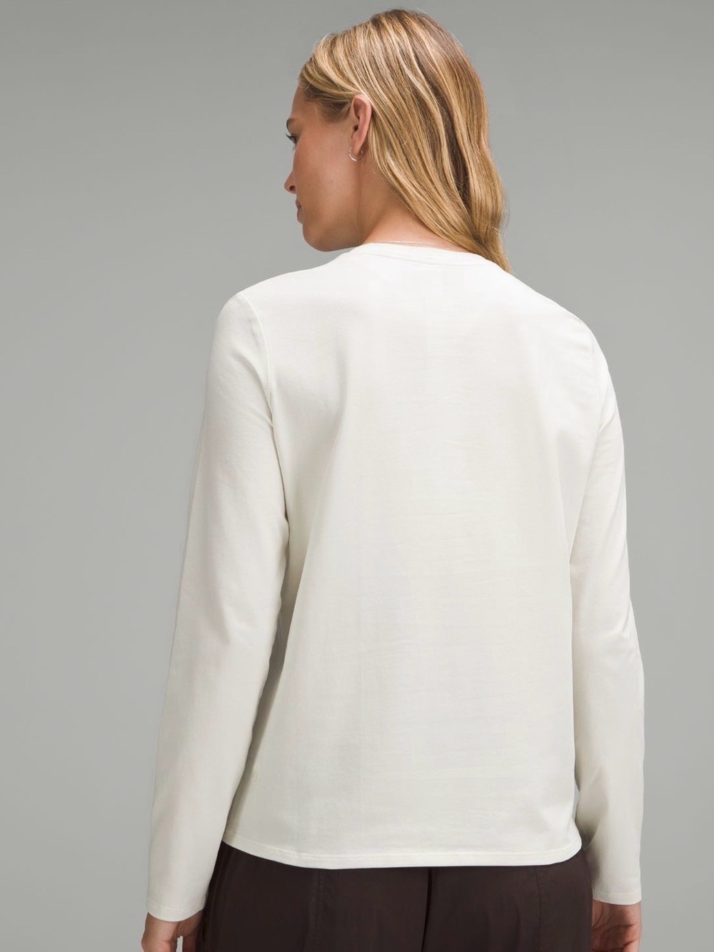 Lululemon long sleeve crewneck #athletic #yoga
#lululemon - Picture 3 of 4